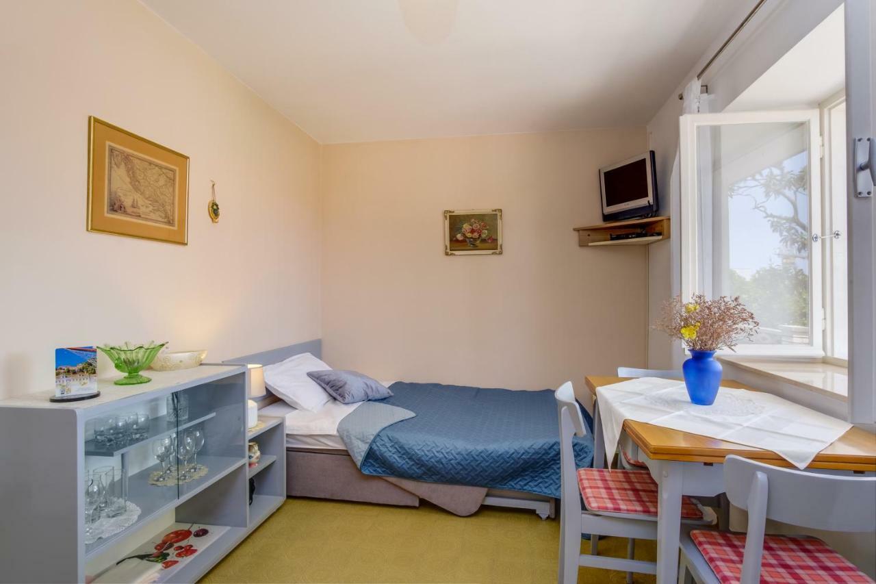 Sheshe Appartement Mali Lošinj Buitenkant foto